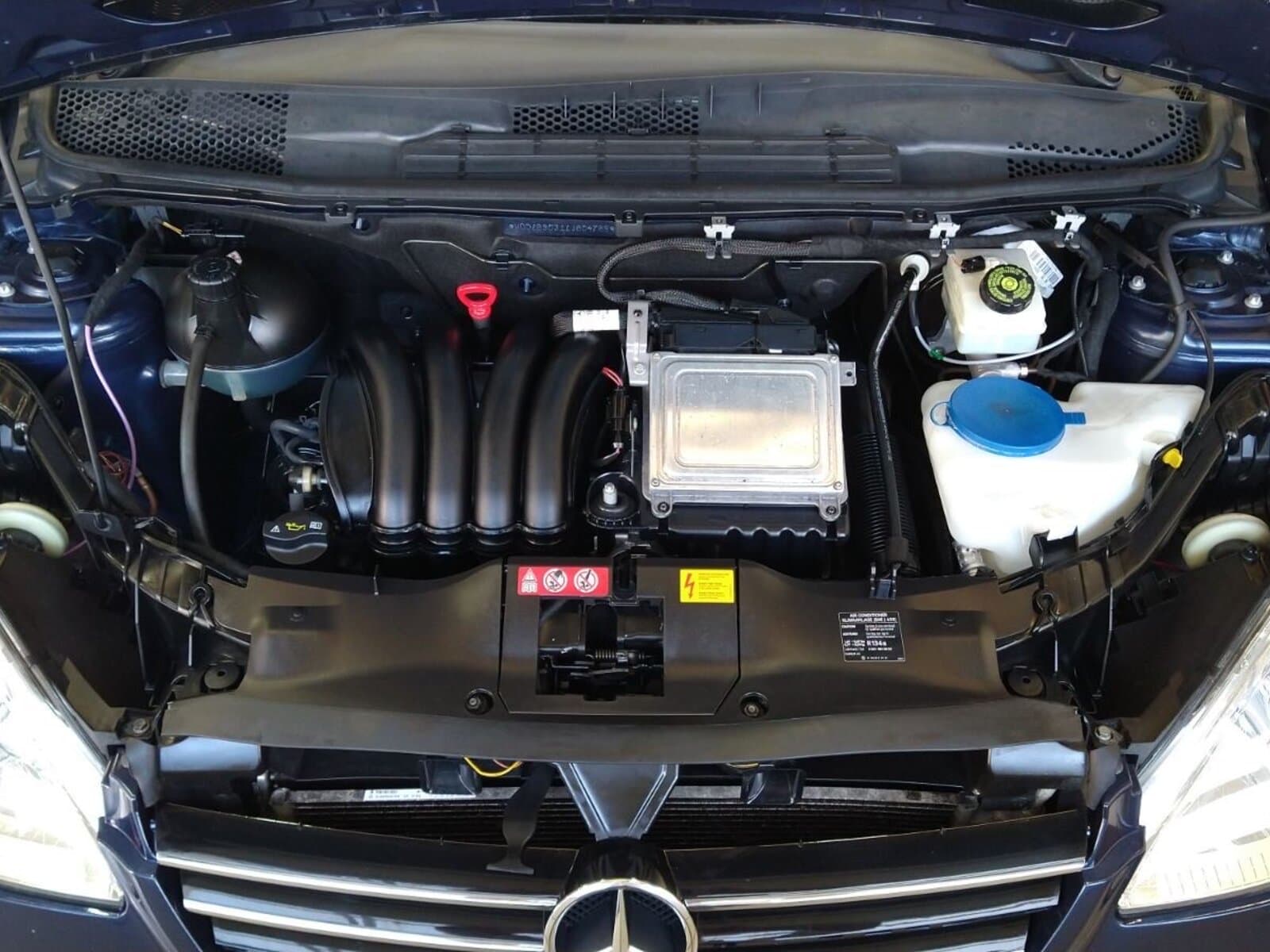 Detaljno ciscenje motornog prostora