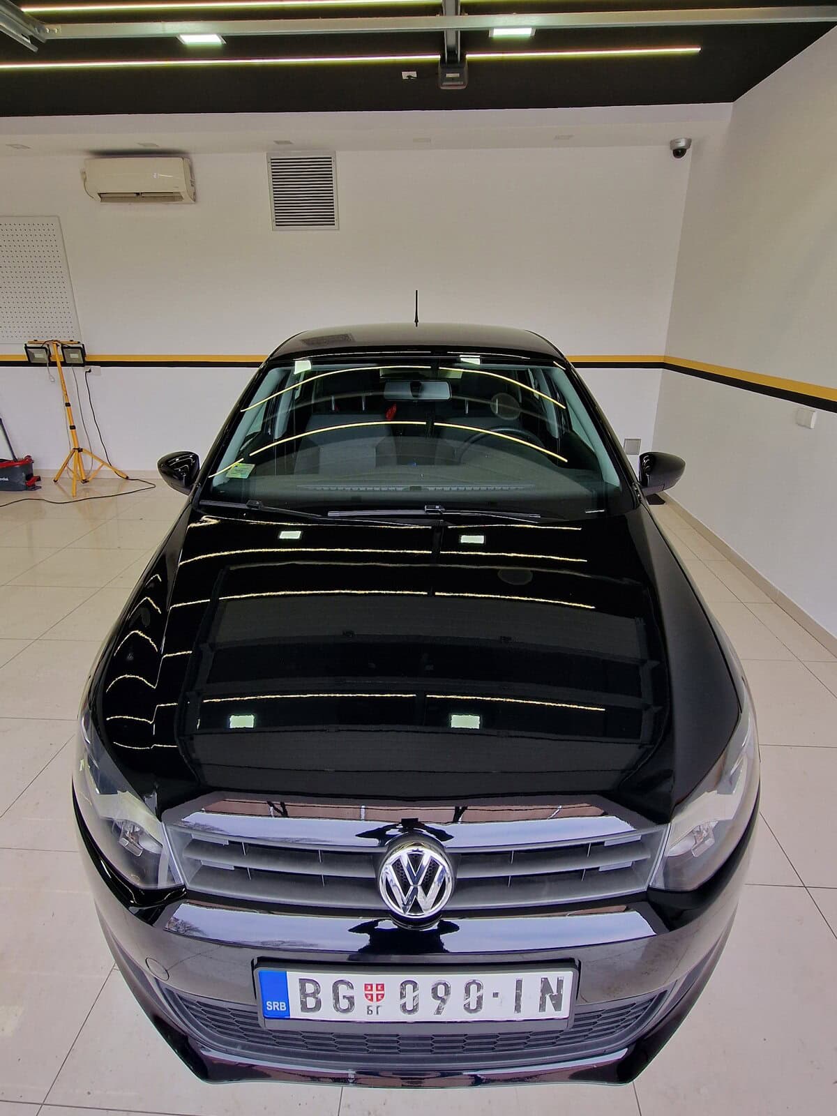 Jednoslojno poliranje automobila